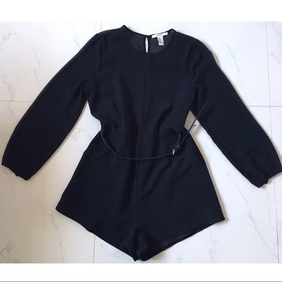 Fitted black romper with belt - Picture 1 of 1